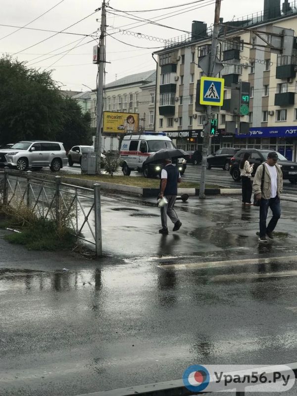 В Орске сегодня с самого утра идет дождь В Орске сегодня с самого утра идет дождь