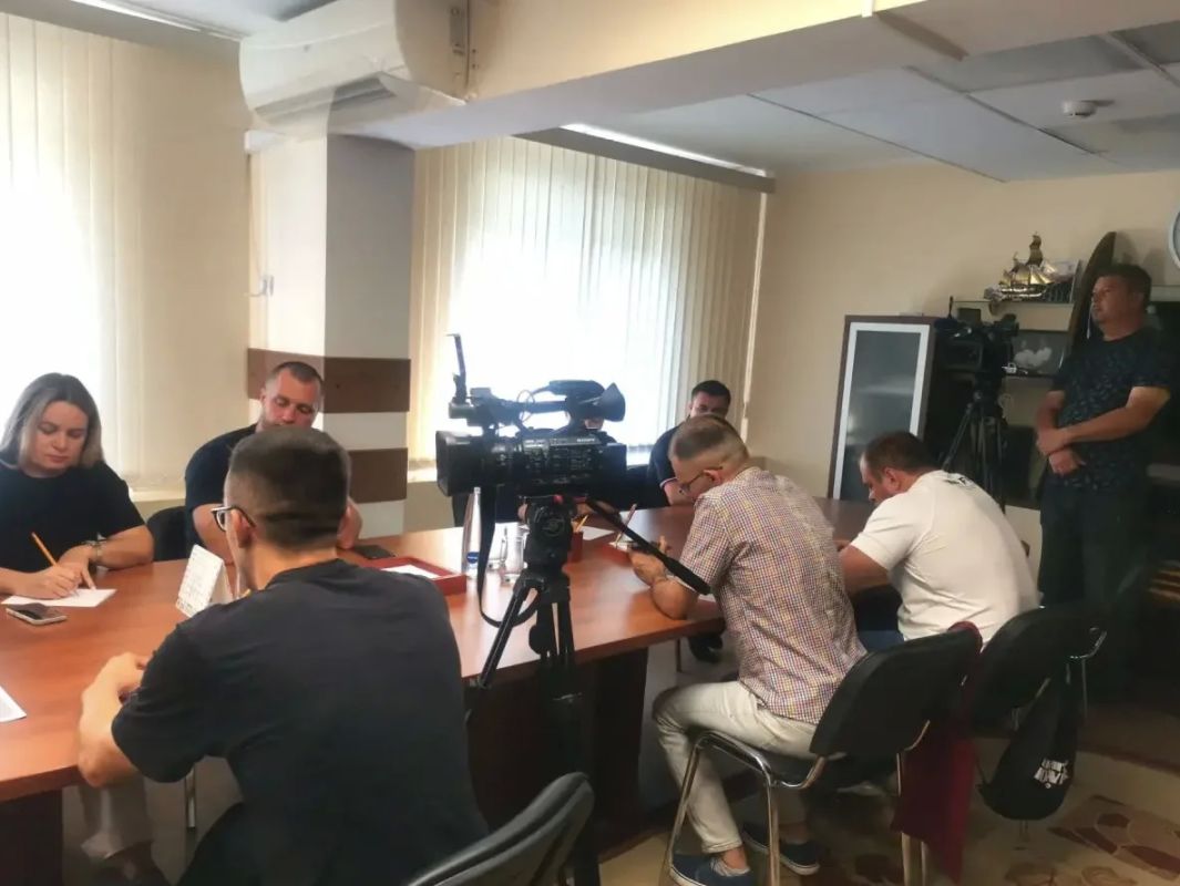 Главный госавтоинспектор Оренбургской области Раим Рафиков на пресс-конференции представил итоги работы и обозначил основные задачи ведомства Главный госавтоинспектор Оренбургской области Раим Рафиков на пресс-конференции представил итоги работы и обозначил основные задачи ведомства