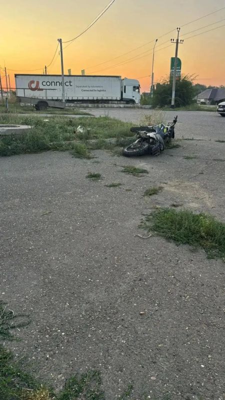 В Илекском районе 11-классник, управляя питбайком, попал в ДТП В Илекском районе 11-классник, управляя питбайком, попал в ДТП