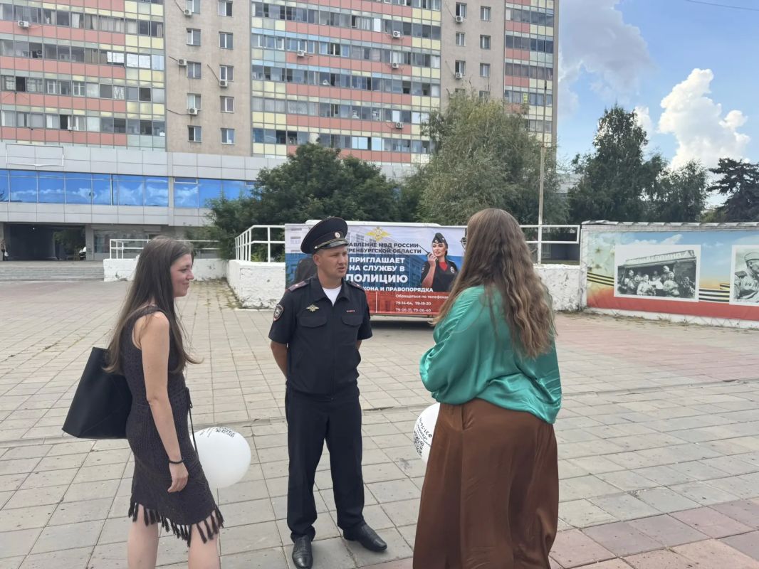 В Оренбурге продолжает работу рекрутинговый центр В Оренбурге продолжает работу рекрутинговый центр