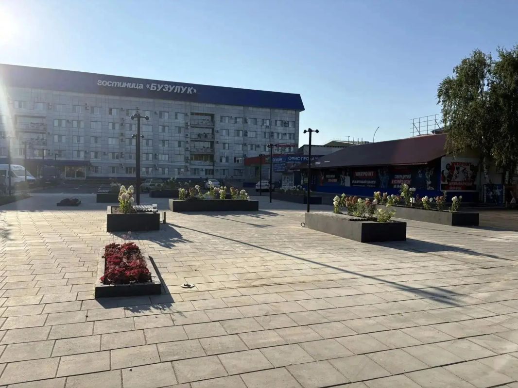 В Бузулуке презентовали обновленный сквер имени Юрия Романенко В Бузулуке презентовали обновленный сквер имени Юрия Романенко