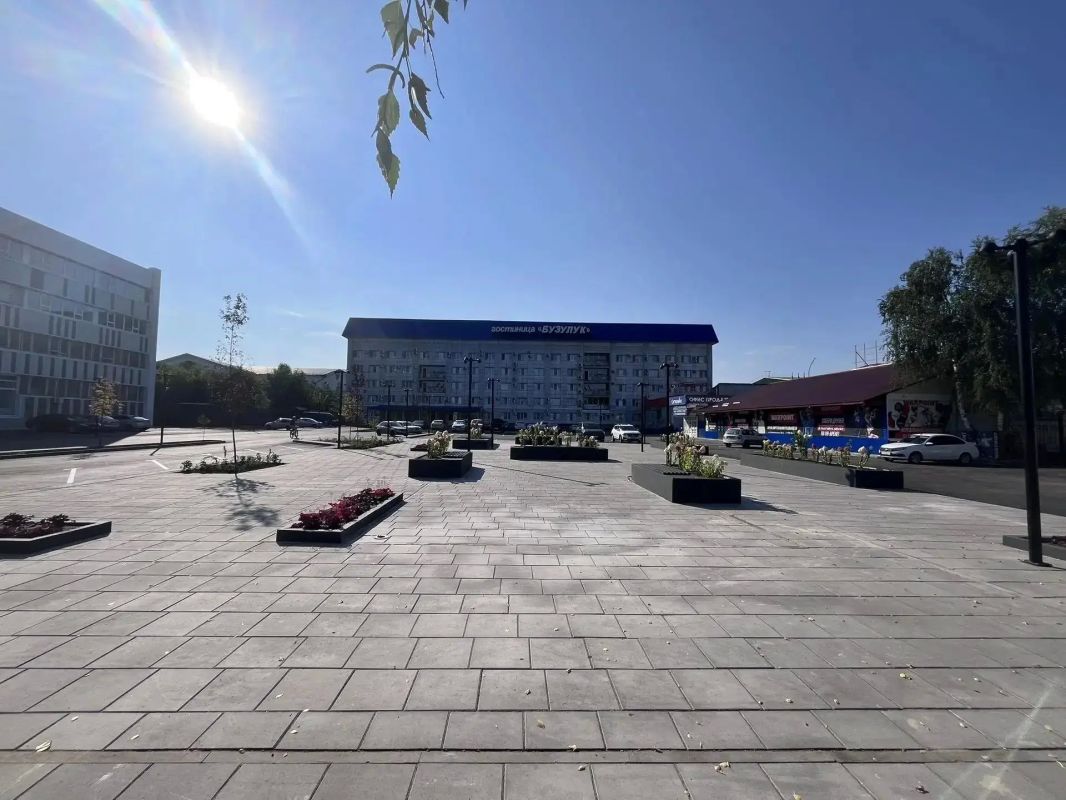 В Бузулуке презентовали обновленный сквер имени Юрия Романенко В Бузулуке презентовали обновленный сквер имени Юрия Романенко