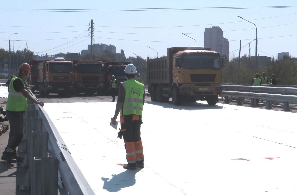 Мост через Сакмару выдержал проверку в 270 тонн Мост через Сакмару выдержал проверку в 270 тонн