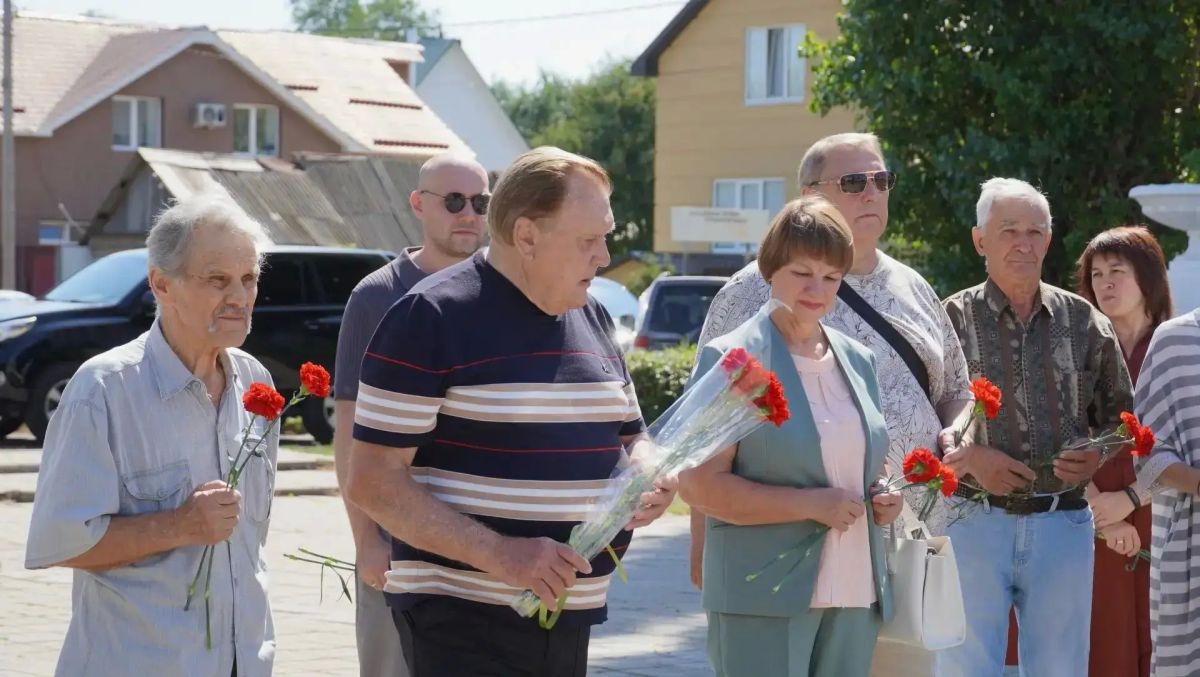 В Оренбурге вспоминают Юрия Дмитриевича Гаранькина В Оренбурге вспоминают Юрия Дмитриевича Гаранькина