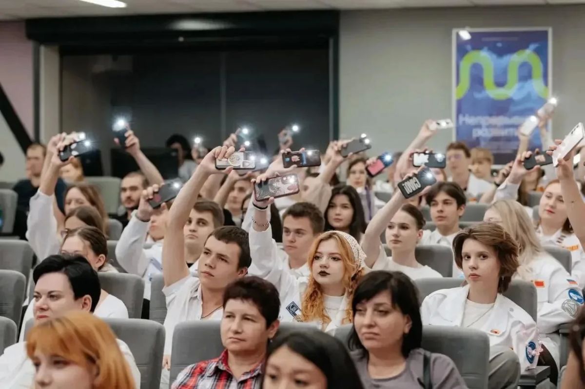 В Оренбуржье завершился трудовой сезон Всероссийского студенческого медицинского отряда «Яшма» В Оренбуржье завершился трудовой сезон Всероссийского студенческого медицинского отряда «Яшма»