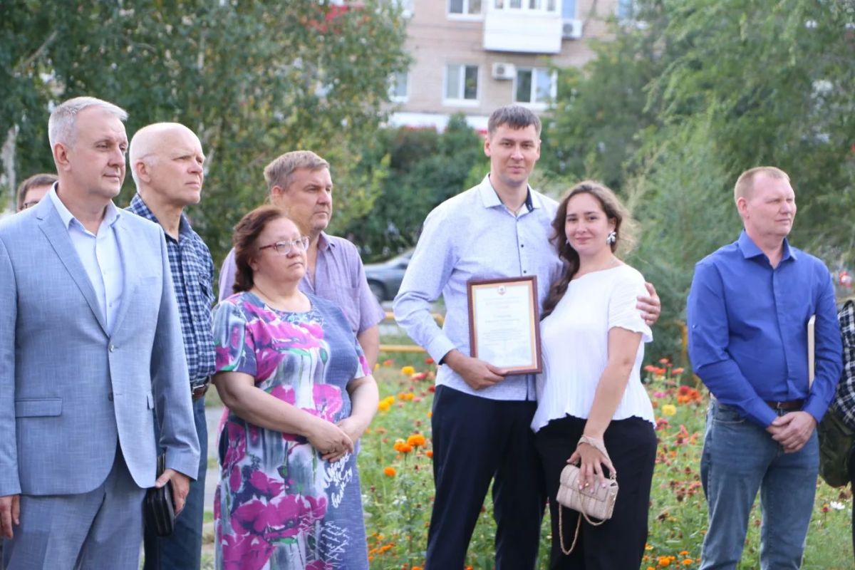 В Октябрьском районе чествовали лучших тружеников и коллективы. В Октябрьском районе чествовали лучших тружеников и коллективы.