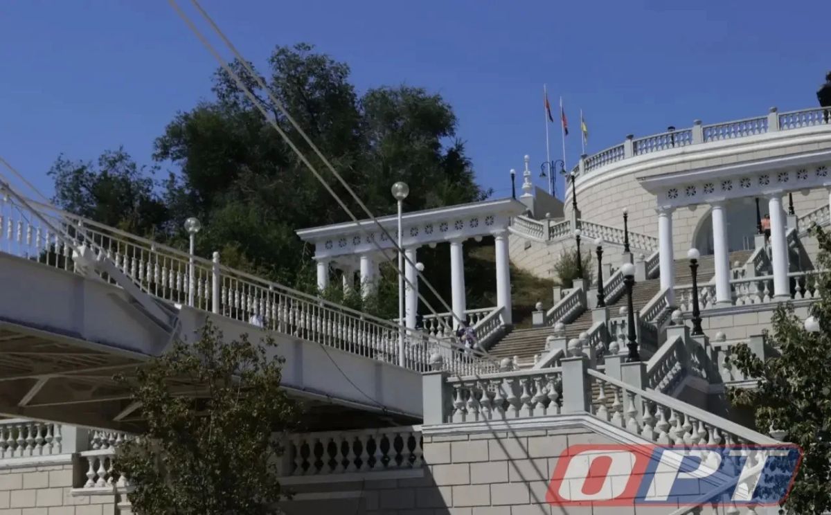 Пешеходный мост через Урал в Оренбурге почти готов