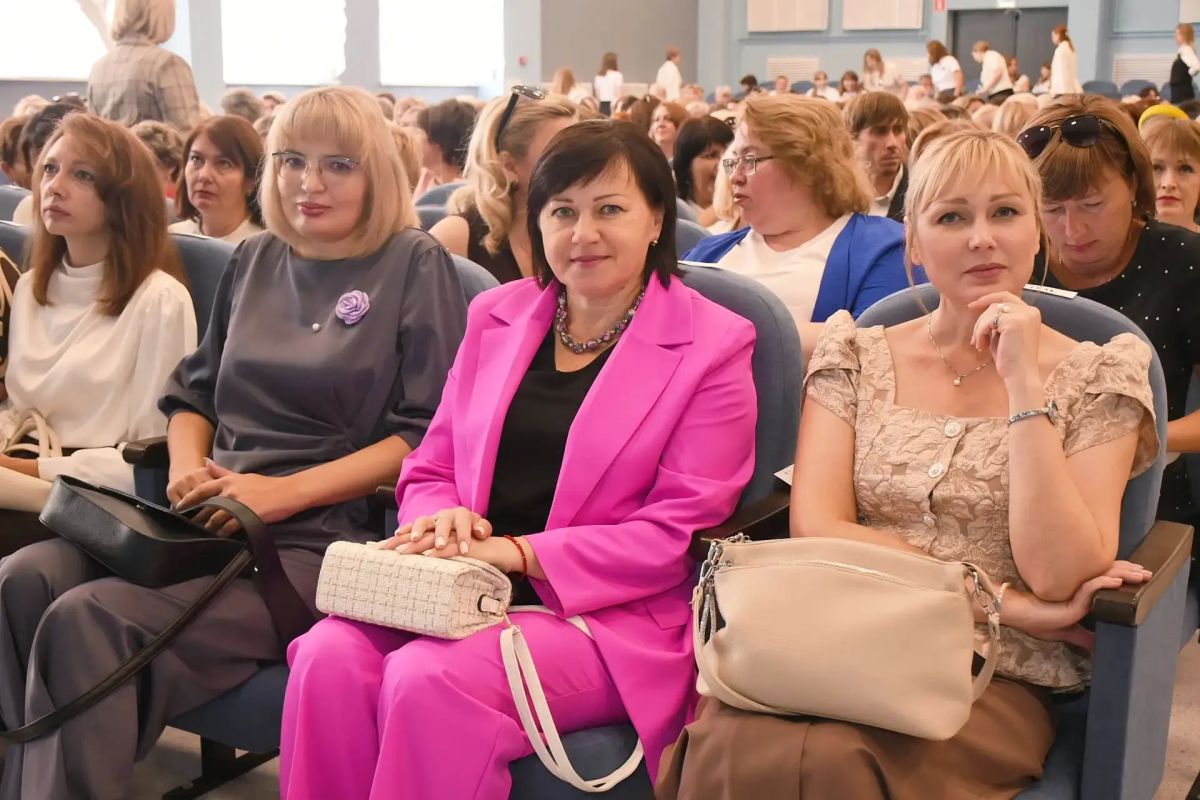В Оренбурге подвели итоги учебного года и обозначили приоритеты развития образования на предстоящий год В Оренбурге подвели итоги учебного года и обозначили приоритеты развития образования на предстоящий год