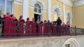 Глава региона посетил музыкально-театральную площадку «Люди города». Творческое пространство открылось на знаменитом историческом балконе Оренбургского государственного института искусств им. Л. и М. Ростроповичей