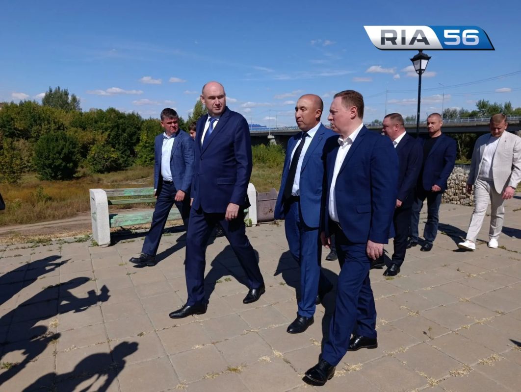 В Оренбурге досрочно завершился капремонт моста через реку Урал В Оренбурге досрочно завершился капремонт моста через реку Урал
