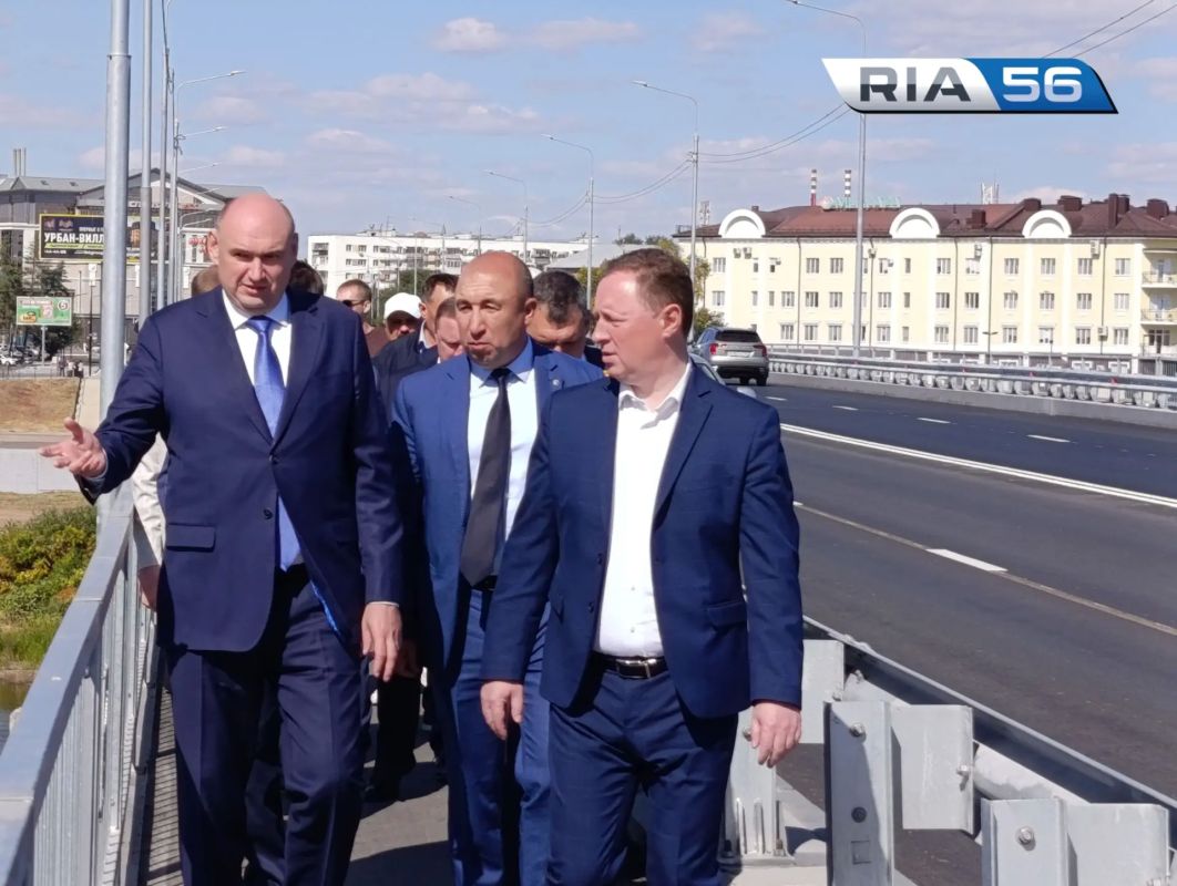 В Оренбурге досрочно завершился капремонт моста через реку Урал В Оренбурге досрочно завершился капремонт моста через реку Урал