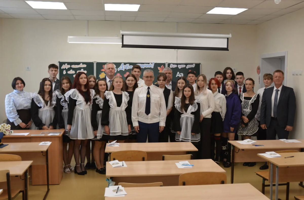 Прокурор Оренбургской области принял участие в торжественном мероприятии, посвященном Дню знаний Прокурор Оренбургской области принял участие в торжественном мероприятии, посвященном Дню знаний