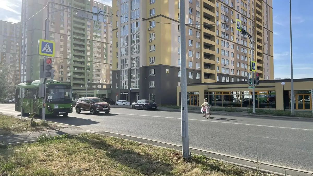 В Оренбурге установили новый светофор для пешеходов на улице Неплюева В Оренбурге установили новый светофор для пешеходов на улице Неплюева