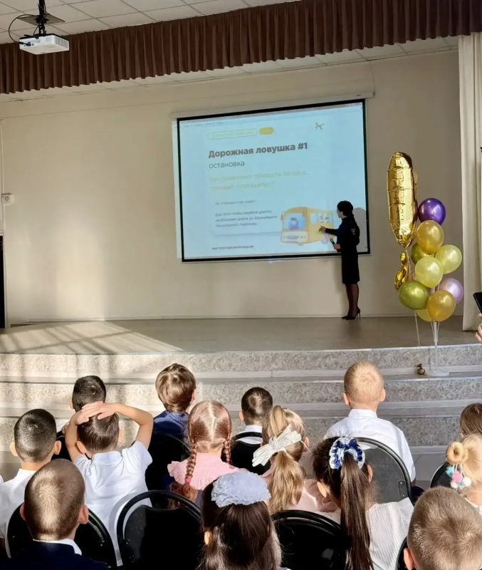 УРОКИ ДОРОЖНОЙ БЕЗОПАСНОСТИ В ШКОЛАХ ОРЕНБУРГА УРОКИ ДОРОЖНОЙ БЕЗОПАСНОСТИ В ШКОЛАХ ОРЕНБУРГА