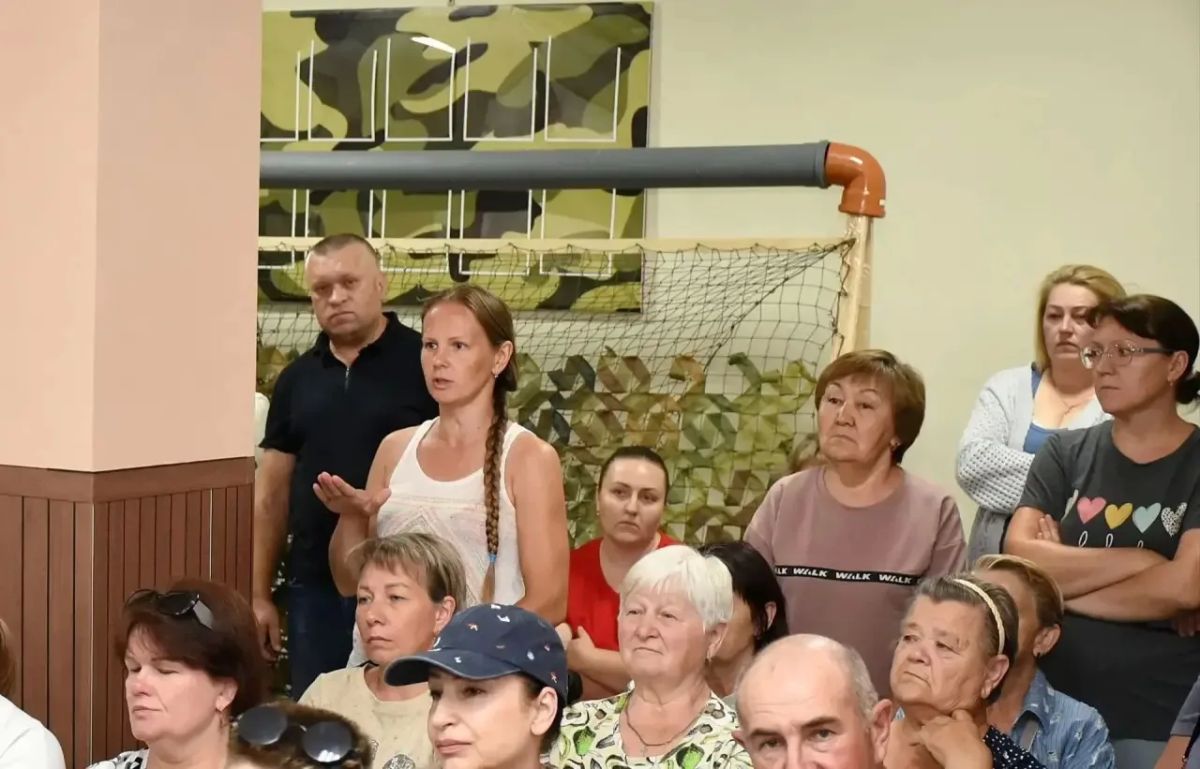 Альберт Юмадилов: Вместе с депутатом областного Законодательного собрания Еленой Афанасовой и ресурсниками встретился с жителями поселка Самородово Альберт Юмадилов: Вместе с депутатом областного Законодательного собрания Еленой Афанасовой и ресурсниками встретился с жителями поселка Самородово