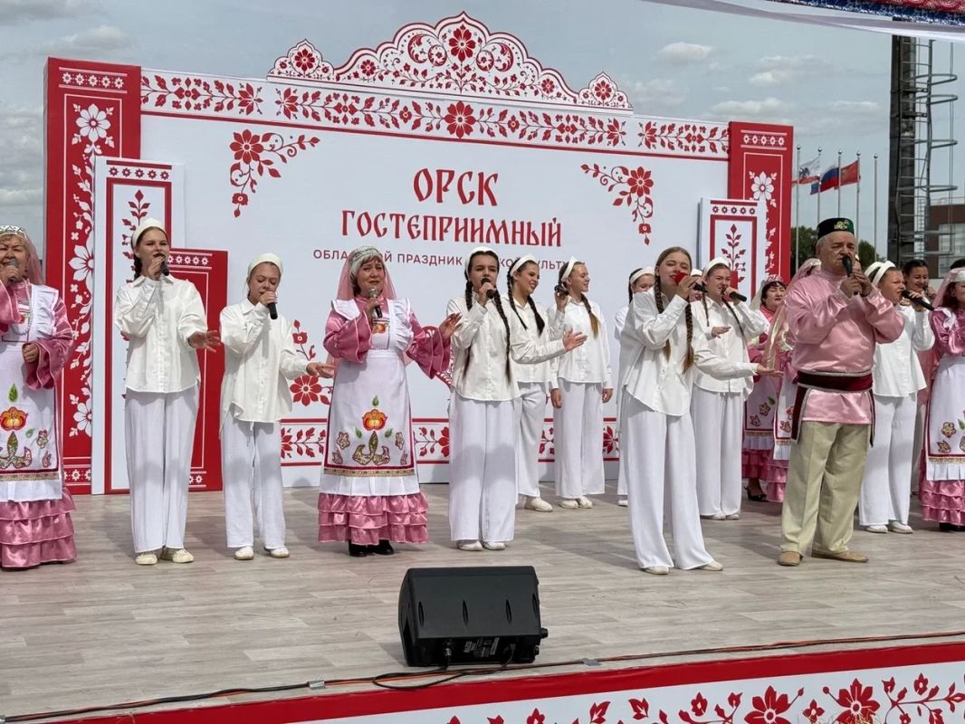 С полудня гостей праздника встречал стадион «Авангард» С полудня гостей праздника встречал стадион «Авангард»