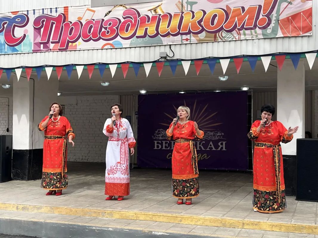 История, которая живёт в людях: в Оренбурге прошёл фестиваль «Бёрдская слобода» История, которая живёт в людях: в Оренбурге прошёл фестиваль «Бёрдская слобода»