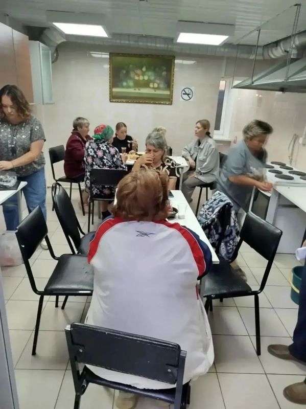 В Кваркенском районе развернули пункт временного размещения В Кваркенском районе развернули пункт временного размещения