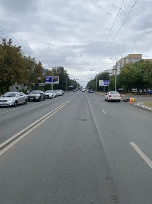 В Оренбурге сотрудники Госавтоинспекции устанавливают обстоятельства ДТП на улице Пролетарской
