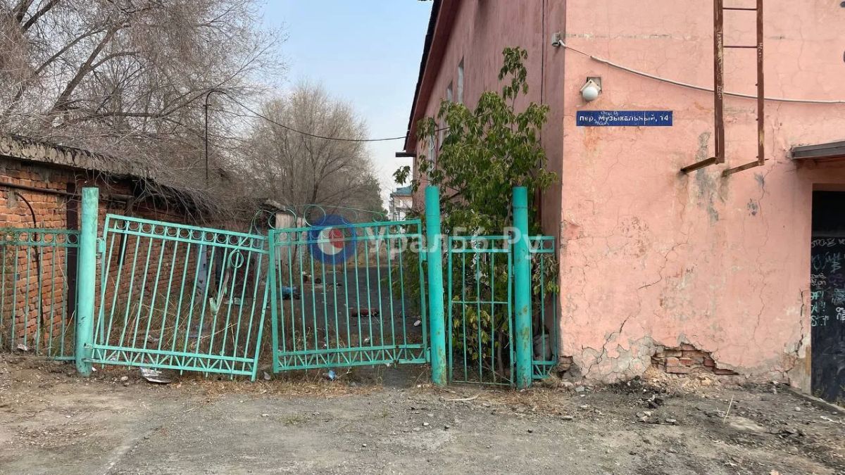 Объект культурного наследия в Орске превращается в развалины Объект культурного наследия в Орске превращается в развалины
