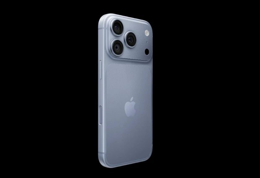 Складной iPhone Duo, цвет бургунди и цена почти 300 тыс Складной iPhone Duo, цвет бургунди и цена почти 300 тыс