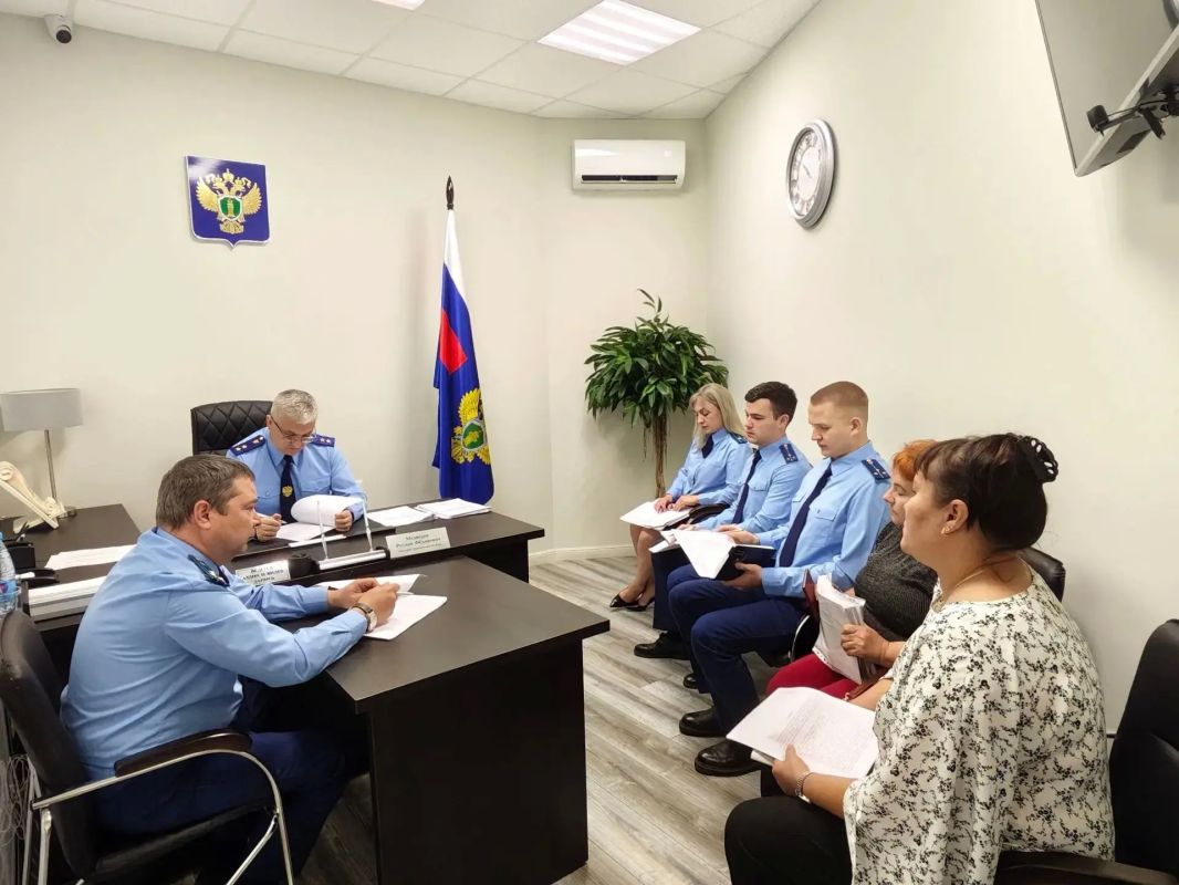 Прокурор Оренбургской области провел личный прием граждан Прокурор Оренбургской области провел личный прием граждан