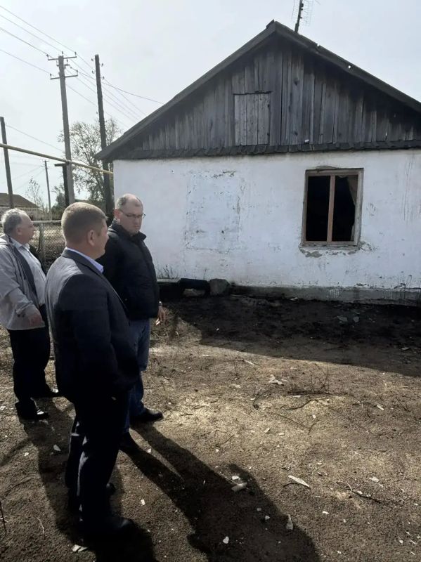 Глава Кваркенского района: «Ландшафтный пожар оставил тяжёлый след, но люди полны решимости вернуться к нормальной жизни» Глава Кваркенского района: «Ландшафтный пожар оставил тяжёлый след, но люди полны решимости вернуться к нормальной жизни»