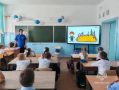 Сотрудники МЧС России участвуют в акции «Месячник безопасности детей»
