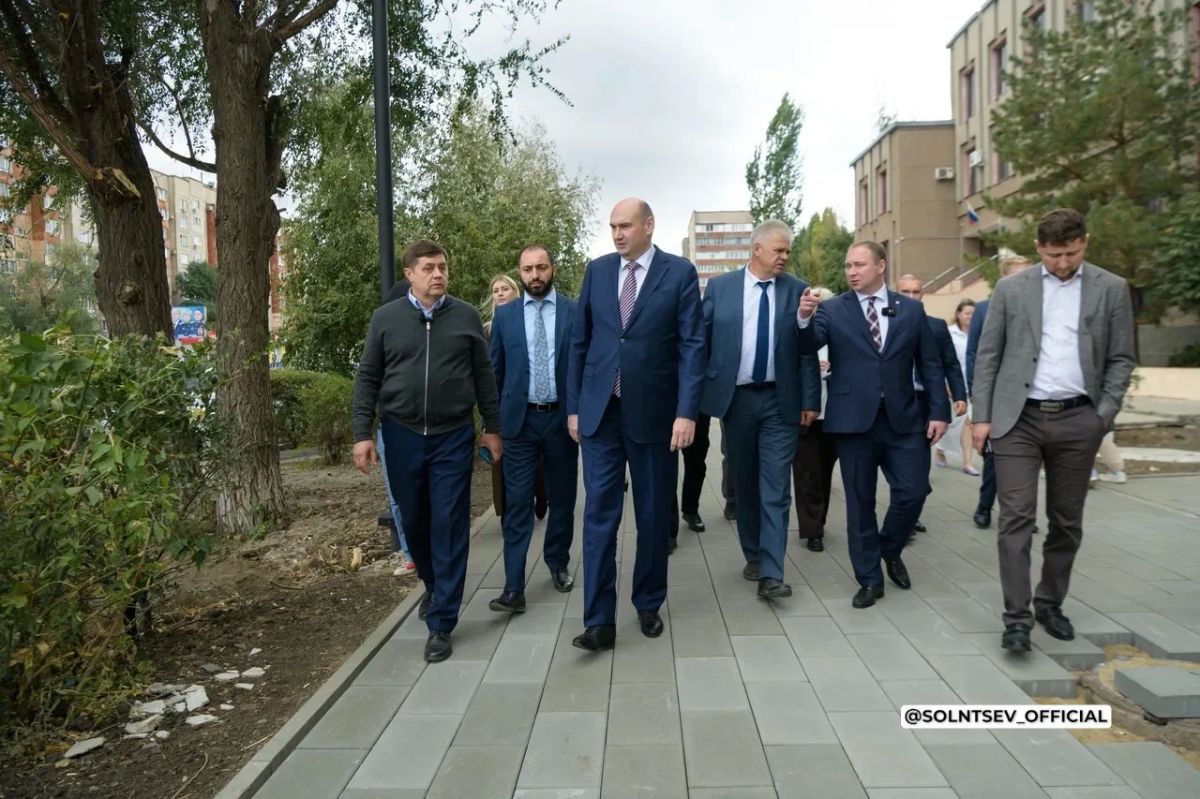 Евгений Солнцев: В рамках рабочей поездки посетил несколько строительных площадок в Новотроицке Евгений Солнцев: В рамках рабочей поездки посетил несколько строительных площадок в Новотроицке