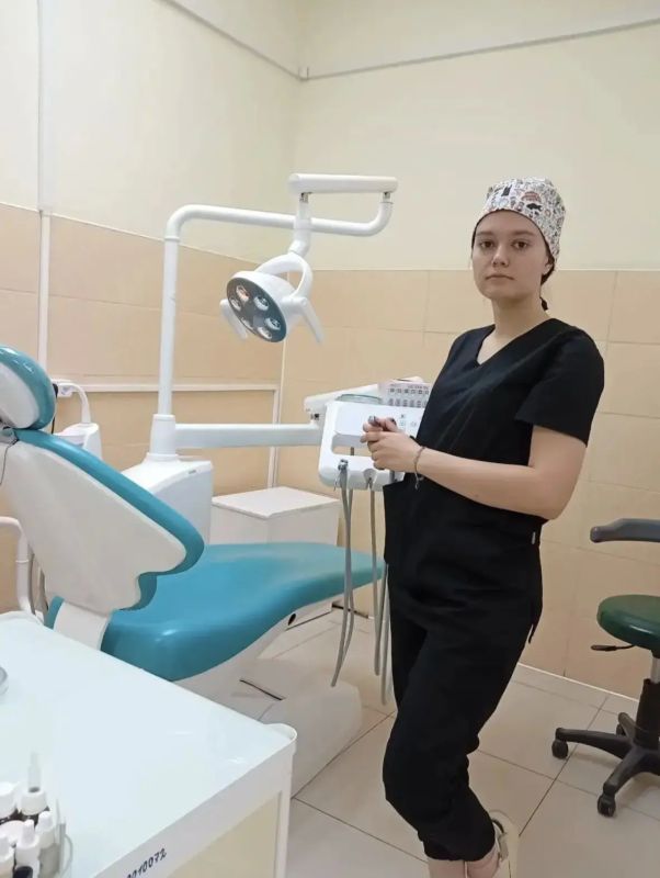 Коллектив детского отделения Стоматологической поликлиники Орска пополнился молодыми врачамистоматологами Коллектив детского отделения Стоматологической поликлиники Орска пополнился молодыми врачамистоматологами