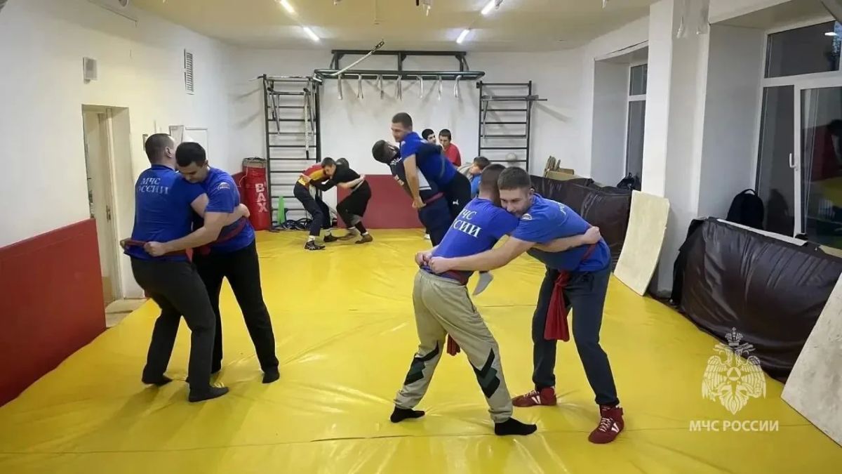 Огнеборцы 10 пожарно-спасательного отряда освоили корэш под руководством чемпиона мира Огнеборцы 10 пожарно-спасательного отряда освоили корэш под руководством чемпиона мира