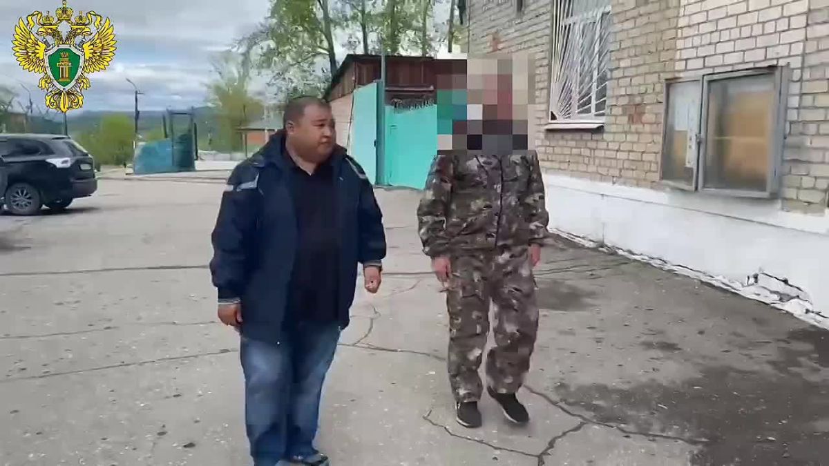 Оформил кредиты на чужие имена: Более 2 млн рублей украл мужчина в Оренбургской области через банковские приложения