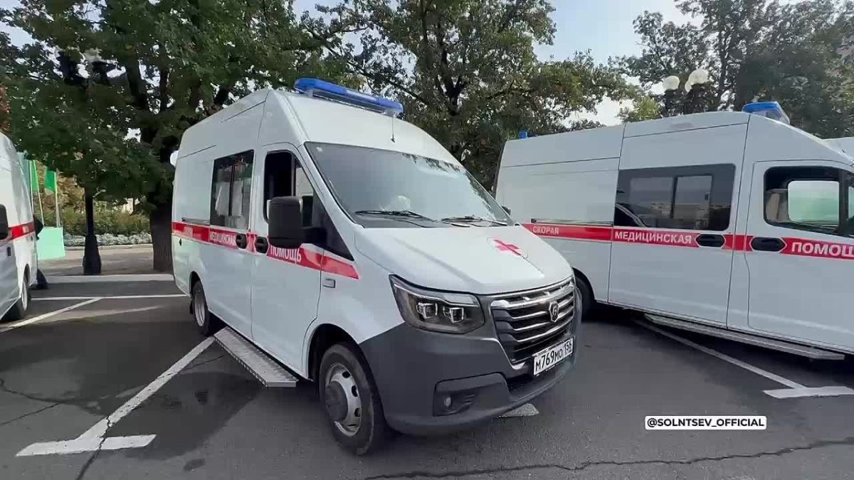 Евгений Солнцев: «Автопарк скорой помощи пополнился 10 машинами»