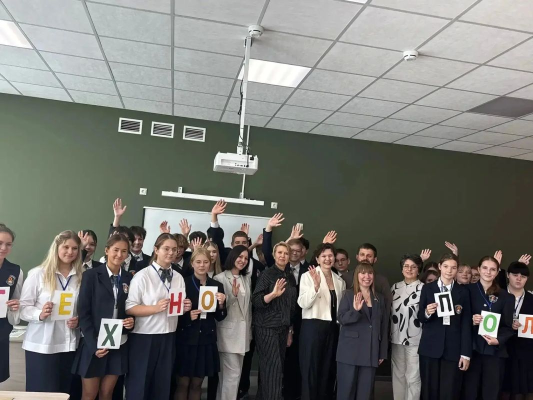 В Оренбурге открылся новый школьный музей — «Технополис» В Оренбурге открылся новый школьный музей — «Технополис»