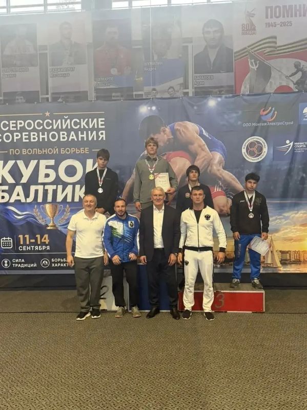 Илья Догарь — серебряный призёр Всероссийского турнира по вольной борьбе Илья Догарь — серебряный призёр Всероссийского турнира по вольной борьбе