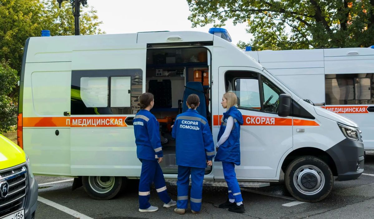 Первые 10 новых машин скорой помощи получены Первые 10 новых машин скорой помощи получены