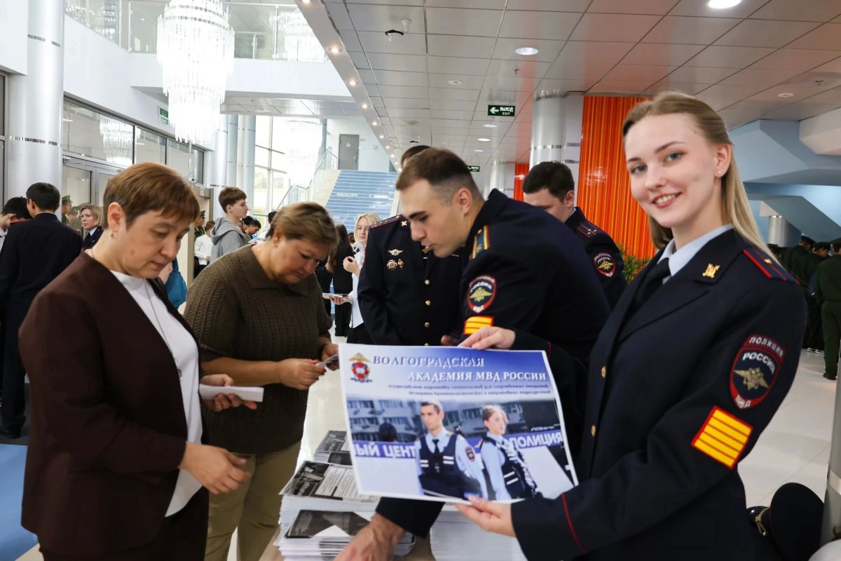 В Оренбурге прошло масштабное профориентационное мероприятие «День профессий органов внутренних дел» В Оренбурге прошло масштабное профориентационное мероприятие «День профессий органов внутренних дел»