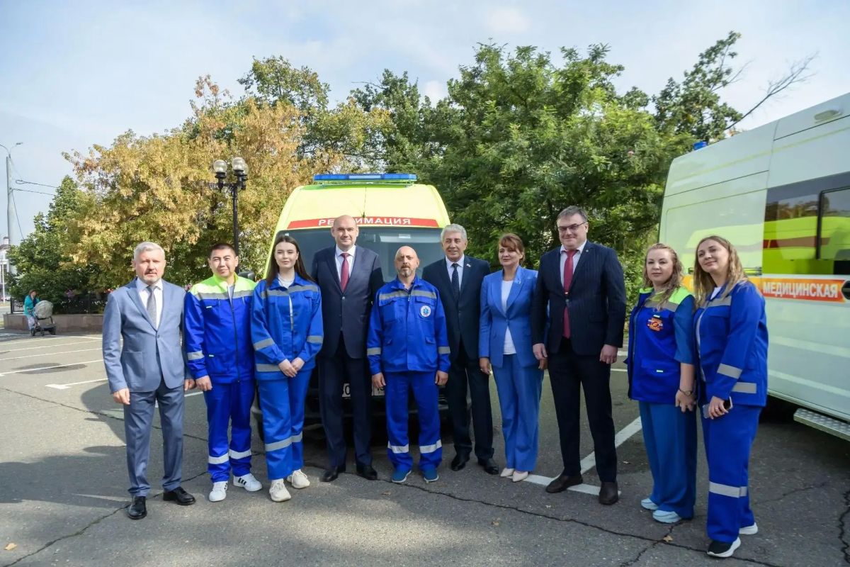В Оренбурге состоялось торжественное вручение автомобилей Областной станции скорой медицинской помощи В Оренбурге состоялось торжественное вручение автомобилей Областной станции скорой медицинской помощи