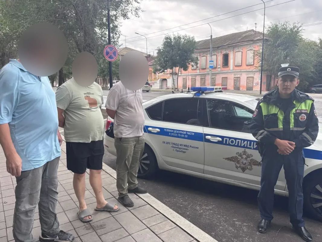 В Оренбурге полицейские задержали гражданина иностранного государства, попытавшегося дать взятку инспектору ДПС В Оренбурге полицейские задержали гражданина иностранного государства, попытавшегося дать взятку инспектору ДПС