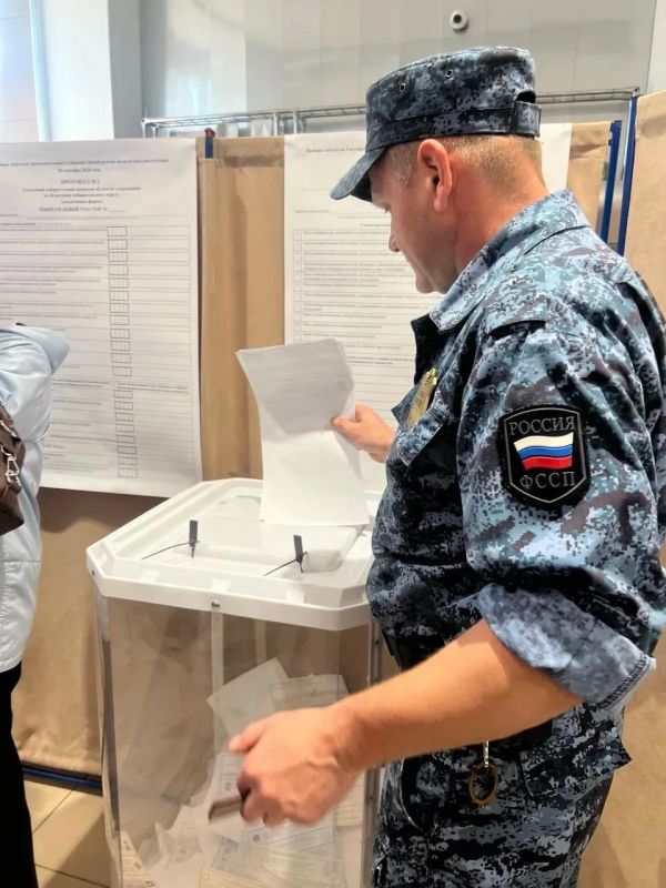 Судебные приставы Оренбуржья принимают участие в Едином дне голосования