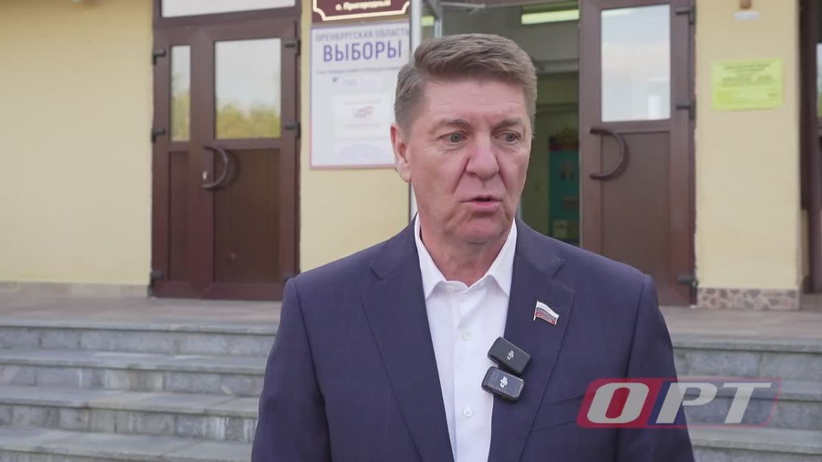 СЕНАТОР АНДРЕЙ ШЕВЧЕНКО ПРИНЯЛ УЧАСТИЕ В ГОЛОСОВАНИИ И ПОДЧЕРКНУЛ, НАСКОЛЬКО ВАЖНО ОРЕНБУРЖЦАМ ПРОЯВИТЬ АКТИВНОСТЬ НА ВЫБОРАХ
