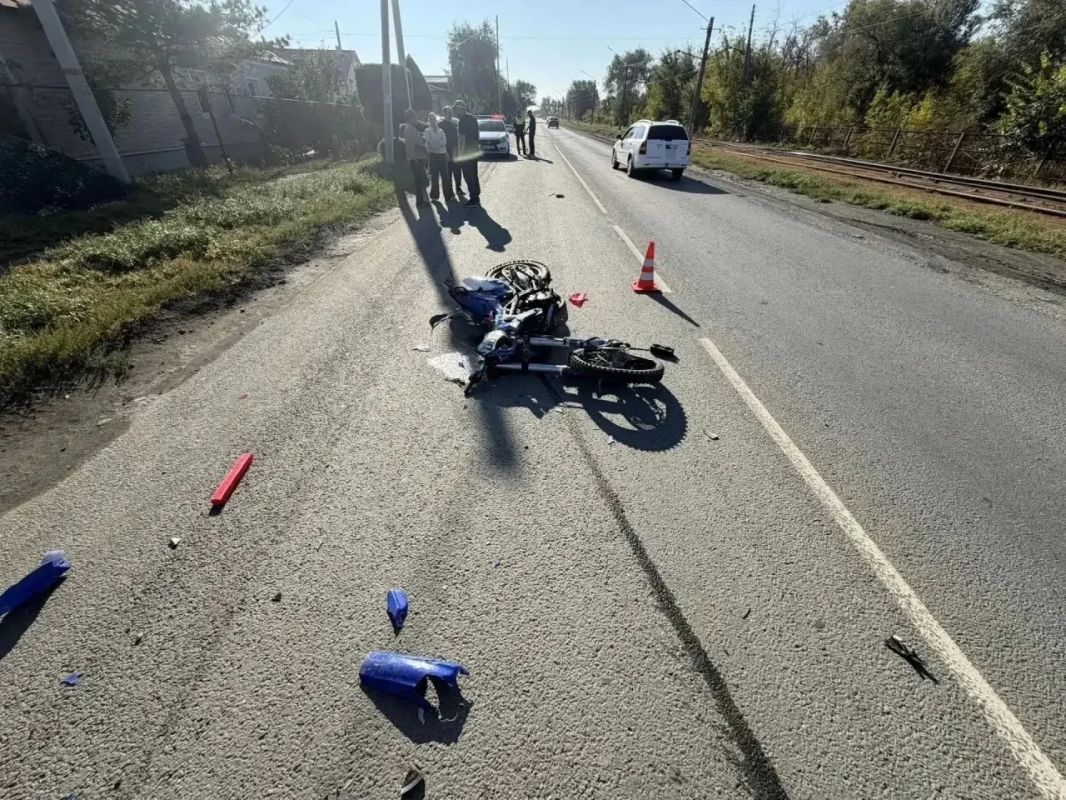 В Орске водитель «Лады» при развороте сбил питбайк с двумя подростками В Орске водитель «Лады» при развороте сбил питбайк с двумя подростками