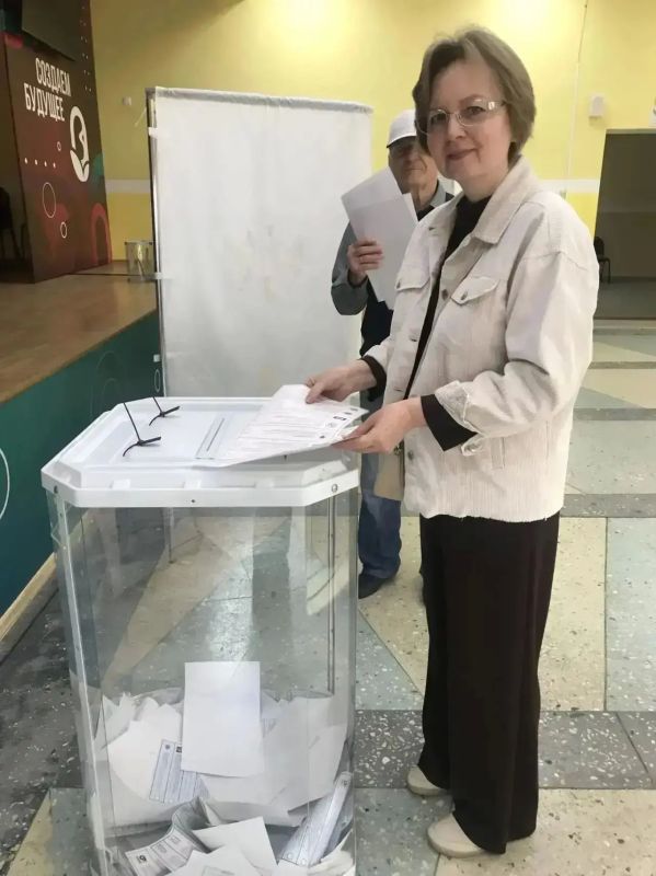 В Оренбурге продолжается голосование на выборах депутатов Государственной Думы и Законодательного Собрания В Оренбурге продолжается голосование на выборах депутатов Государственной Думы и Законодательного Собрания