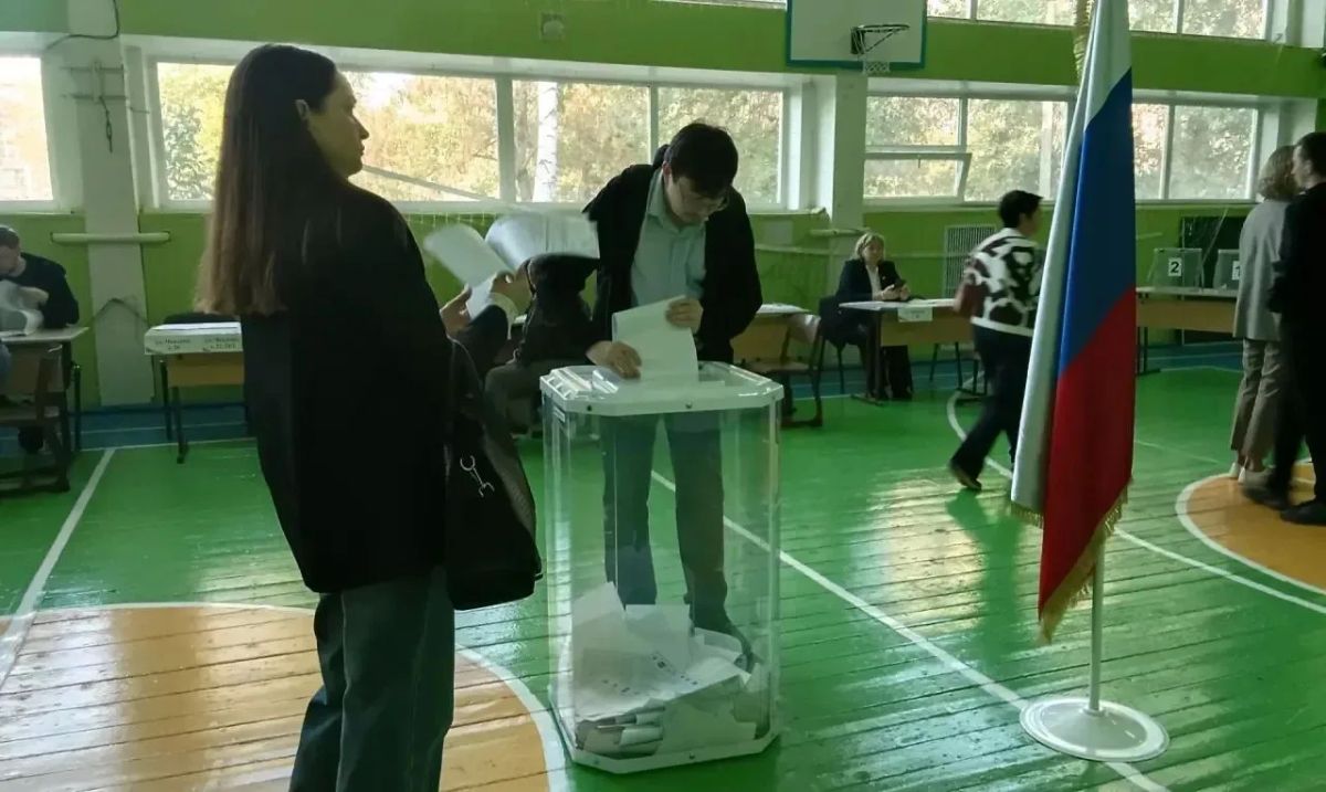 В Оренбурге продолжается голосование на выборах депутатов Государственной Думы и Законодательного Собрания В Оренбурге продолжается голосование на выборах депутатов Государственной Думы и Законодательного Собрания