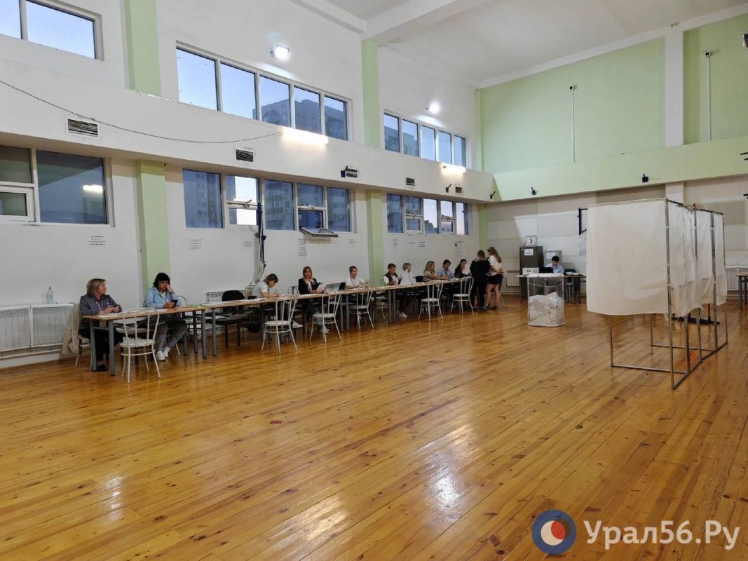Последние минуты голосования корреспондент Урал56.Ру провел в Северо-Восточном районе города Оренбурга Последние минуты голосования корреспондент Урал56.Ру провел в Северо-Восточном районе города Оренбурга
