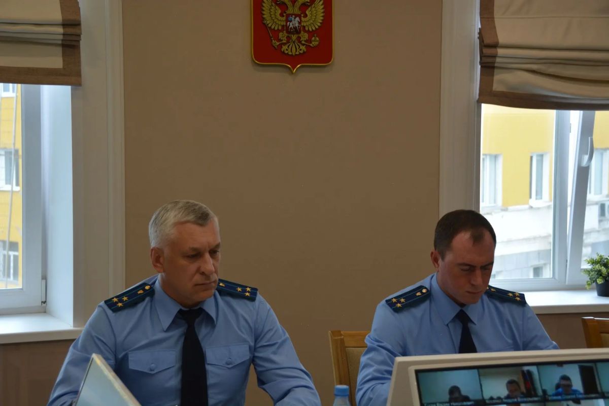 В прокуратуре Оренбургской области обсудили вопросы подготовки региона к отопительному периоду В прокуратуре Оренбургской области обсудили вопросы подготовки региона к отопительному периоду