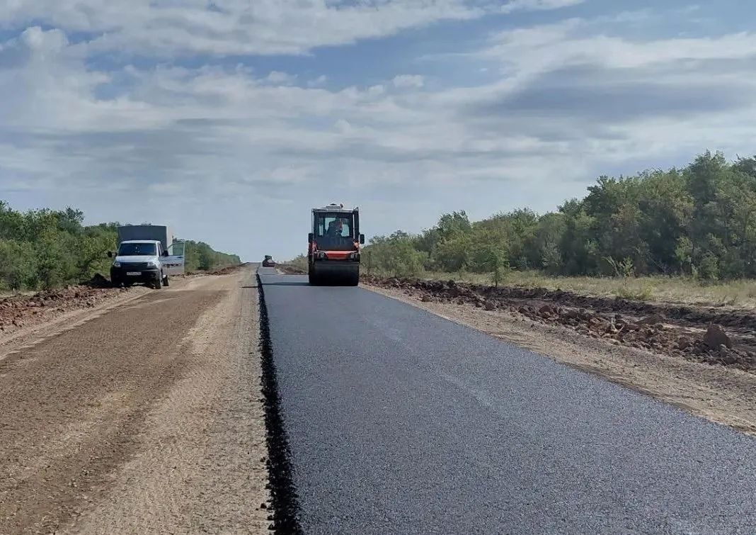 В Грачевском районе переведут в асфальтобетон более 14 км гравийных дорог В Грачевском районе переведут в асфальтобетон более 14 км гравийных дорог