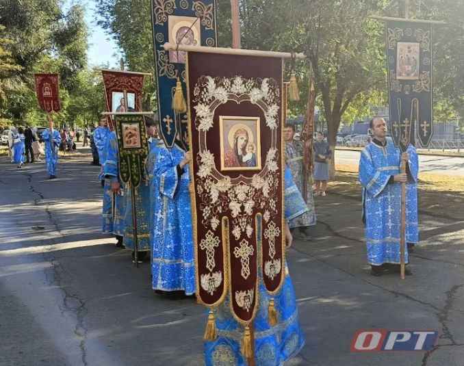 Мгновения до старта: последние приготовления к крестному ходу Мгновения до старта: последние приготовления к крестному ходу