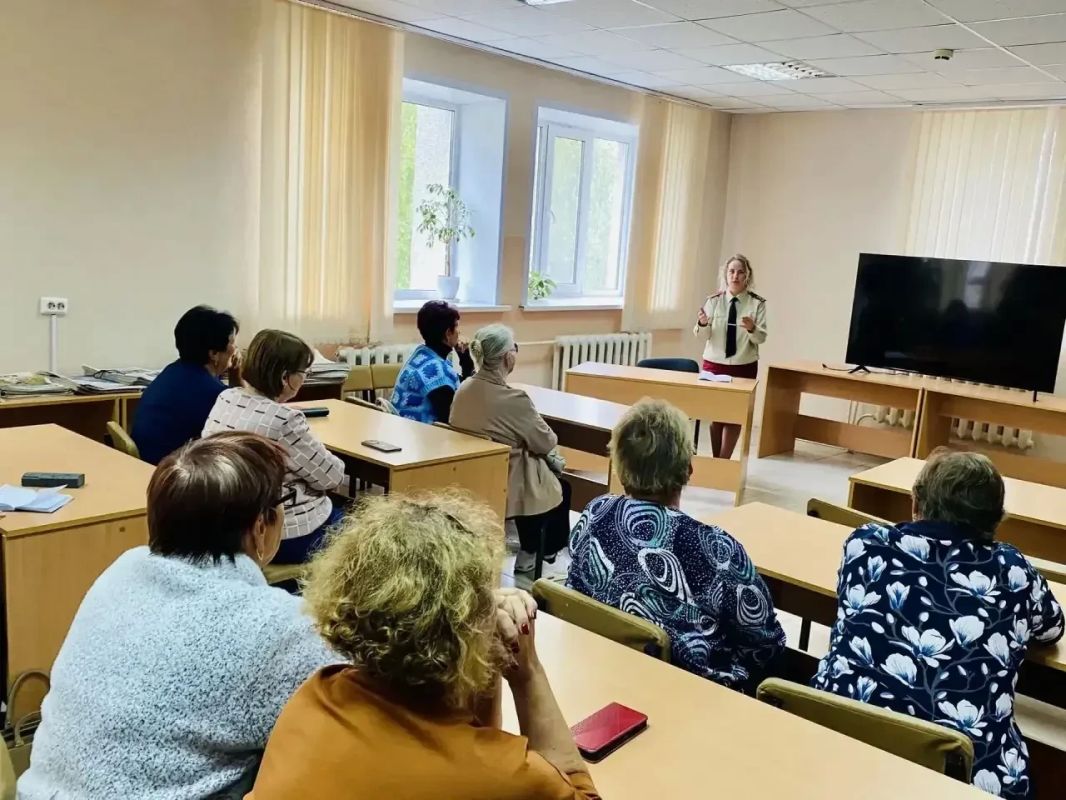 В рамках реализации просветительского проекта Лекторий «Санпросвет» специалисты Управления Роспотребнадзора по Оренбургской области проводят серию выездных лекций для сотрудников предприятий и организаций по всей области В рамках реализации просветительского проекта Лекторий «Санпросвет» специалисты Управления Роспотребнадзора по Оренбургской области проводят серию выездных лекций для сотрудников предприятий и организаций по всей области