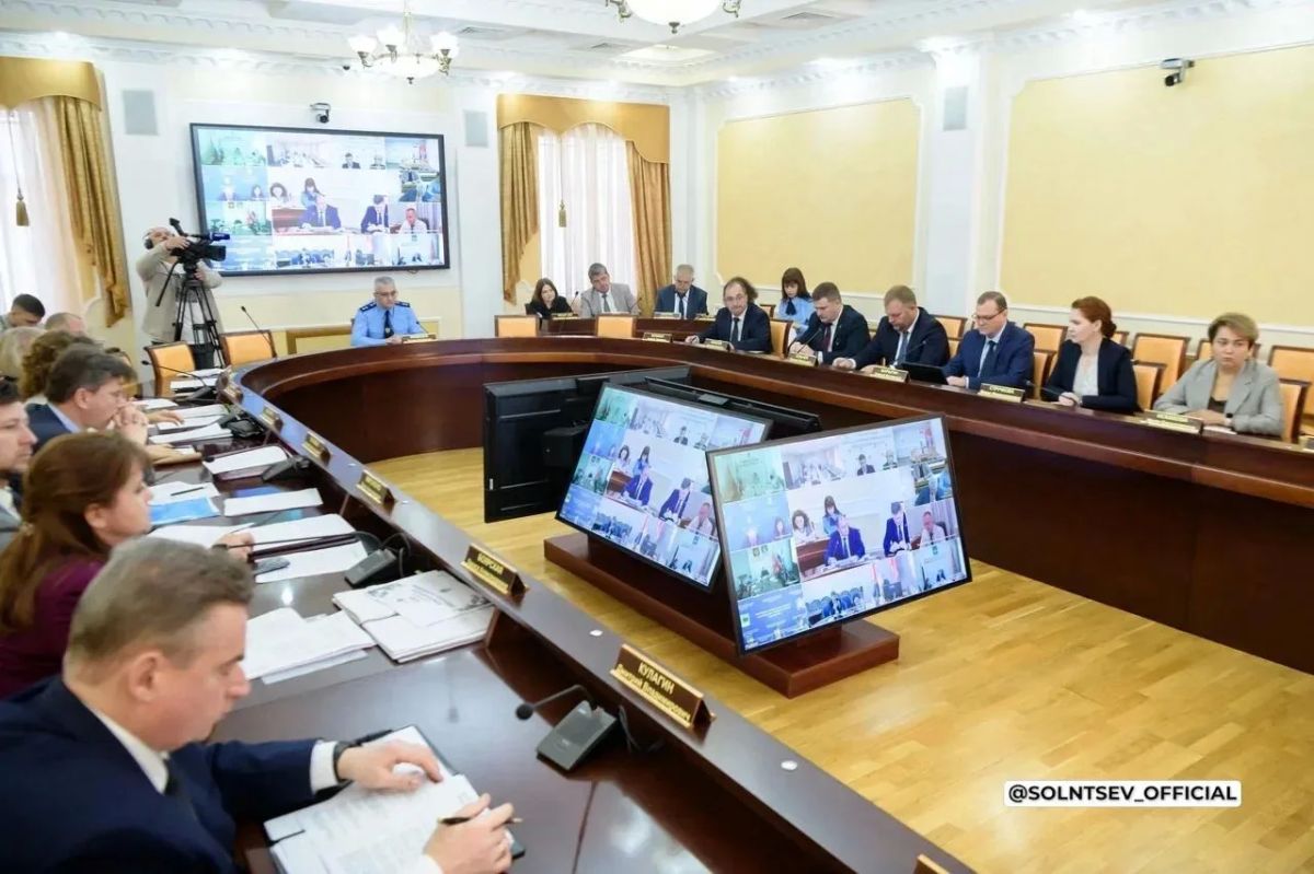 Подготовка к отопительному сезону, безопасность в школах, сбор урожая: итоги заседания правительства Оренбургской области